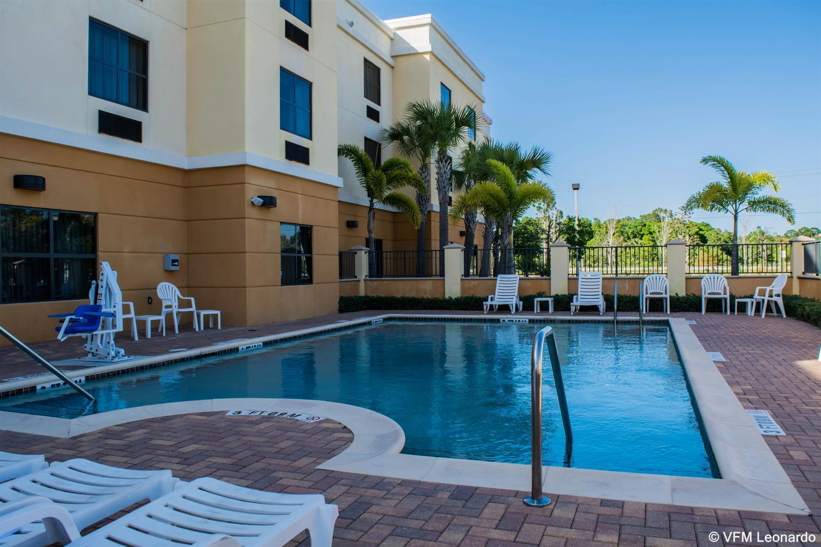 Comfort Suites Vero Beach I-95 Zewnętrze zdjęcie