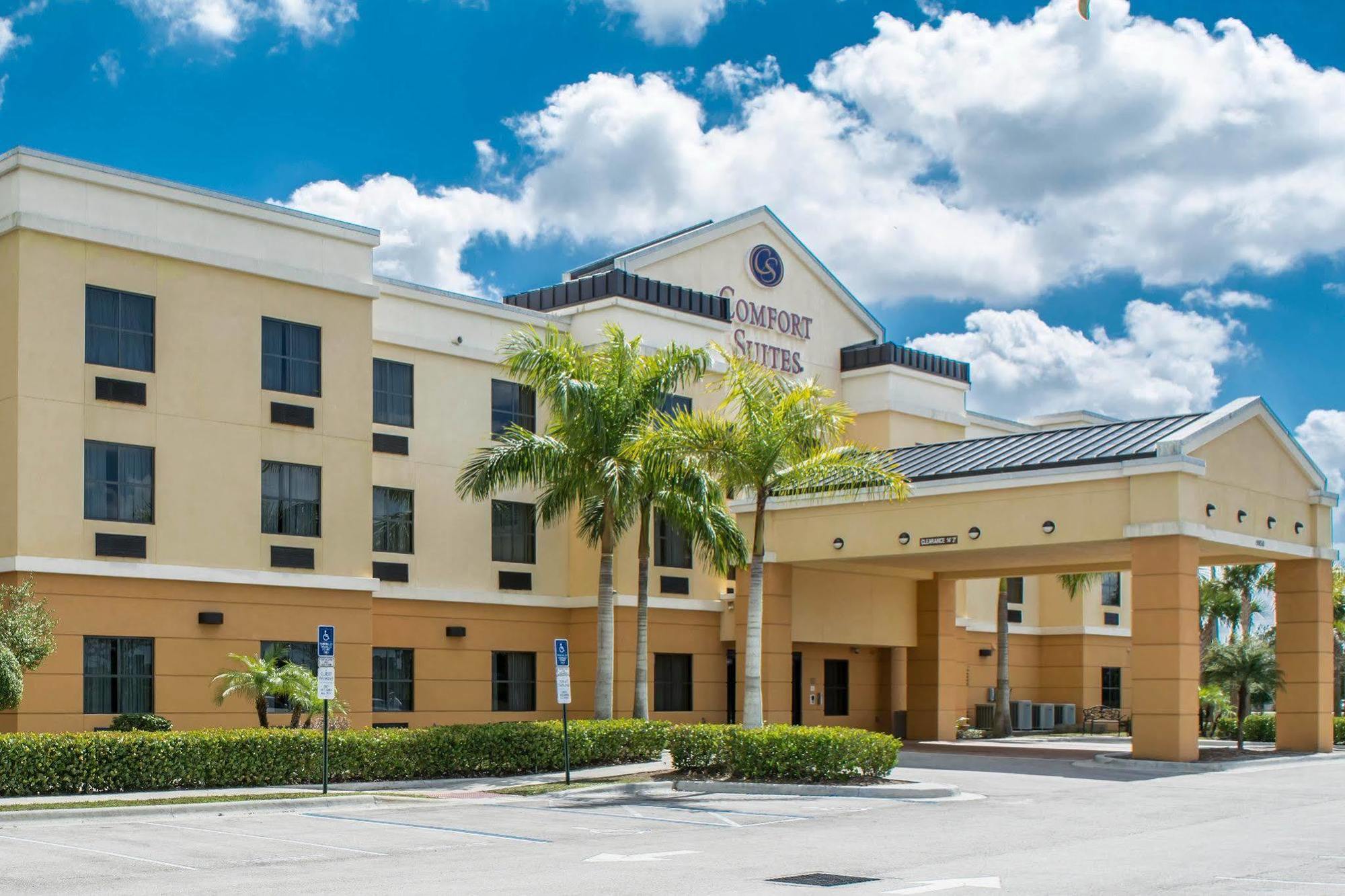 Comfort Suites Vero Beach I-95 Zewnętrze zdjęcie